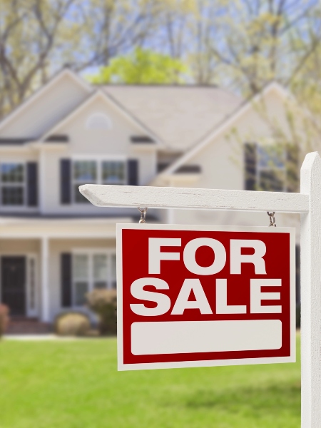 Why Homeowners Should Schedule Pressure Washing Before Selling Their Property